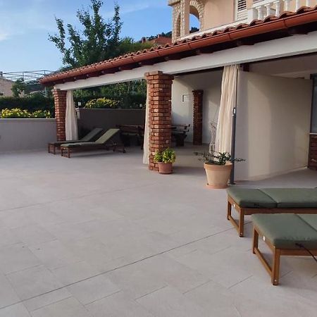 Apartments Tinjarosa Mundanije Kültér fotó